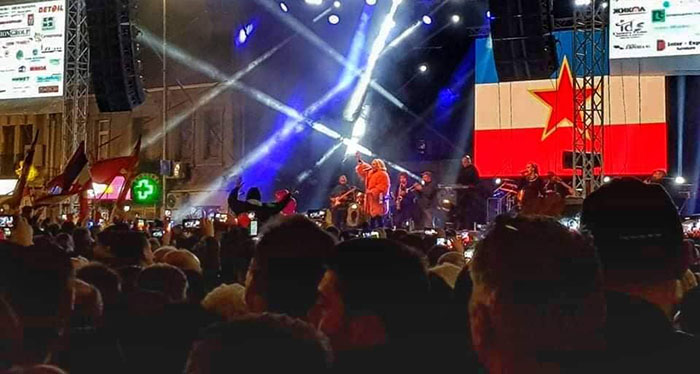 Брена ја отпеа „Југословенка“ на плоштадот „Нова Југославија“ во Куманово