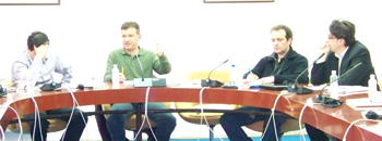 Новинарите во Македонија се мета на секојдневни уцени