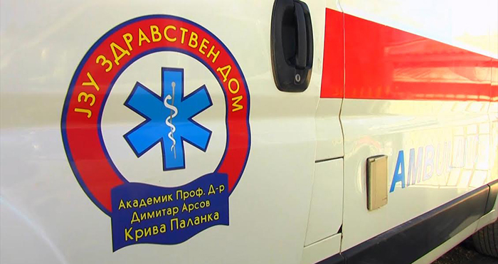Осумгодишно дете починало на пат кон болница