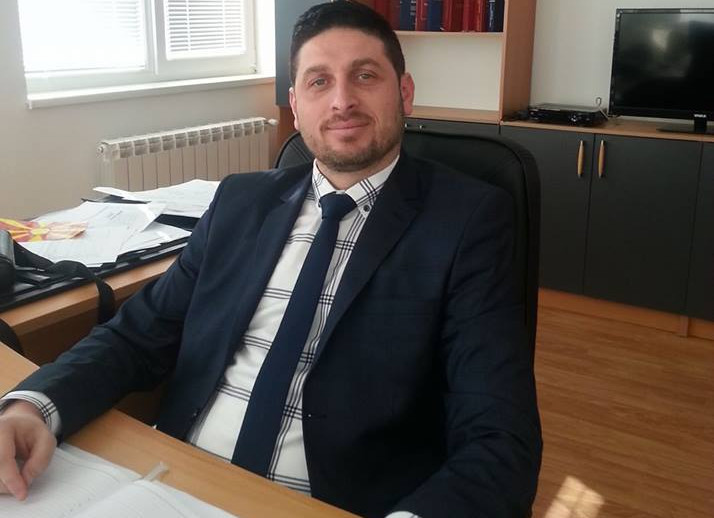 Затворот К`шање кубури со вода, а нема ни асфалтен пат