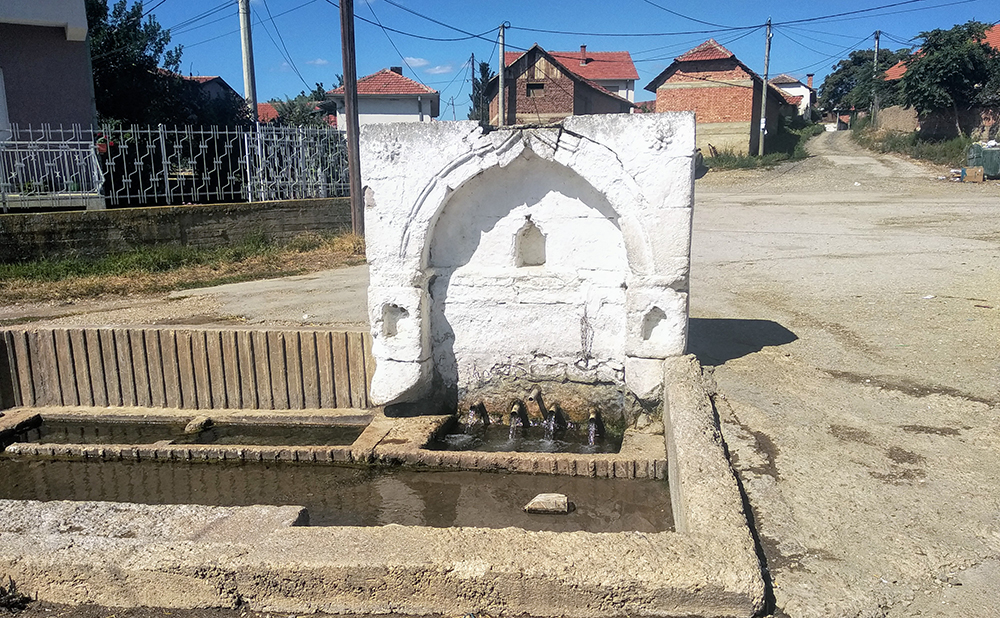 Две недели нема вода во училиштето во Режановце, се расипал хидрофорот