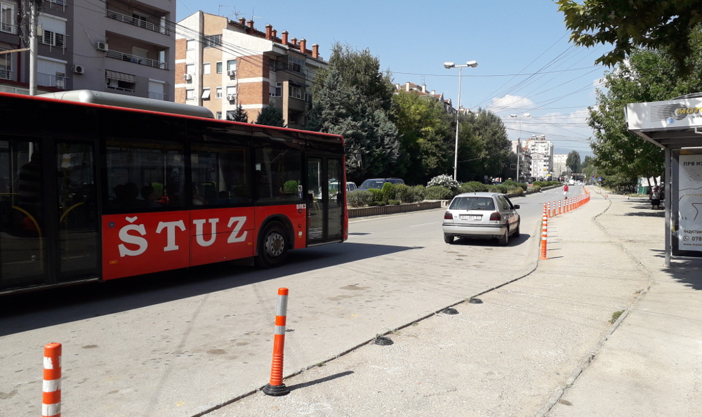 Штуз со две автобуски линии до Скопје и назад