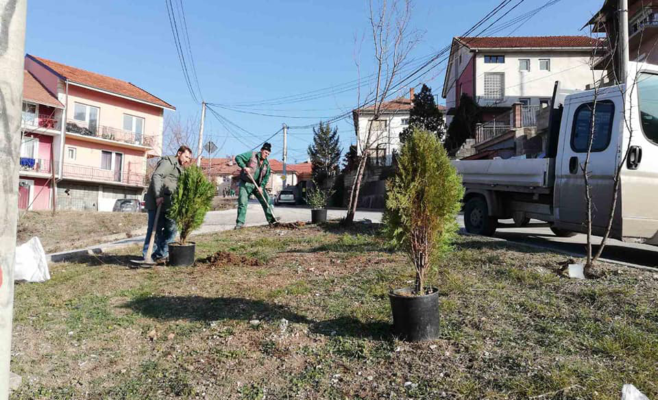 Над 15 кубици смет изнесени од дивата депонија на „Киро Антевски“