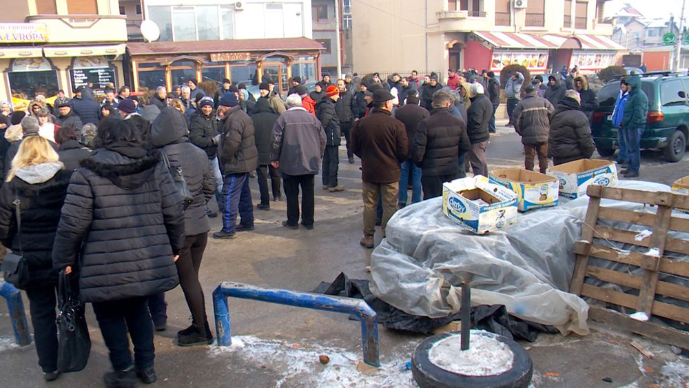 Кумановските пазарџии протестираа против Законот за зелени пазари