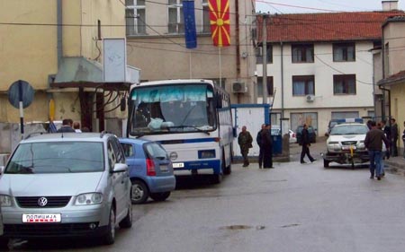 Скопјанец се повредил со стакло додека бил на распит во полиција